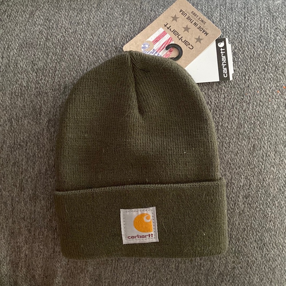 NEW Carhartt baby beanie 🌲